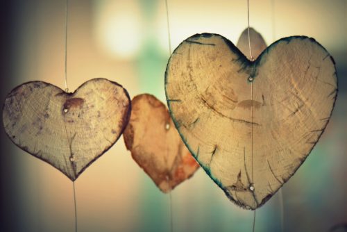 heart-700141_1920-500×334